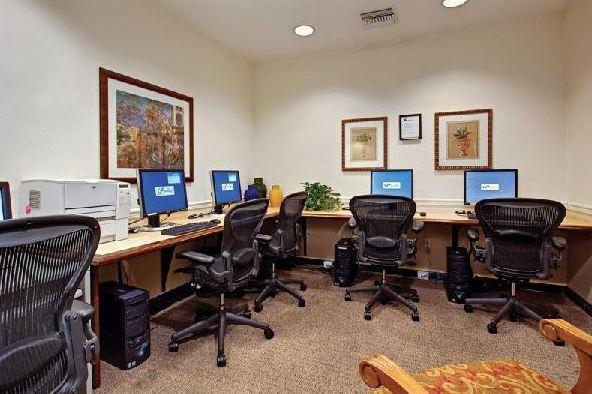 Oakwood At Palazzo East Hotel Los Angeles Facilities photo